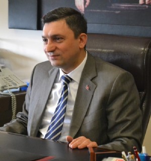  “Dışarıdan görüldüğü gibi değil”