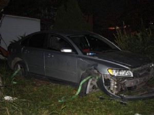 Köprüden otomobil uçtu: 1 yaralı